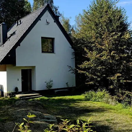 度假居 Wysoka Trawa Gruszkow 科瓦雷